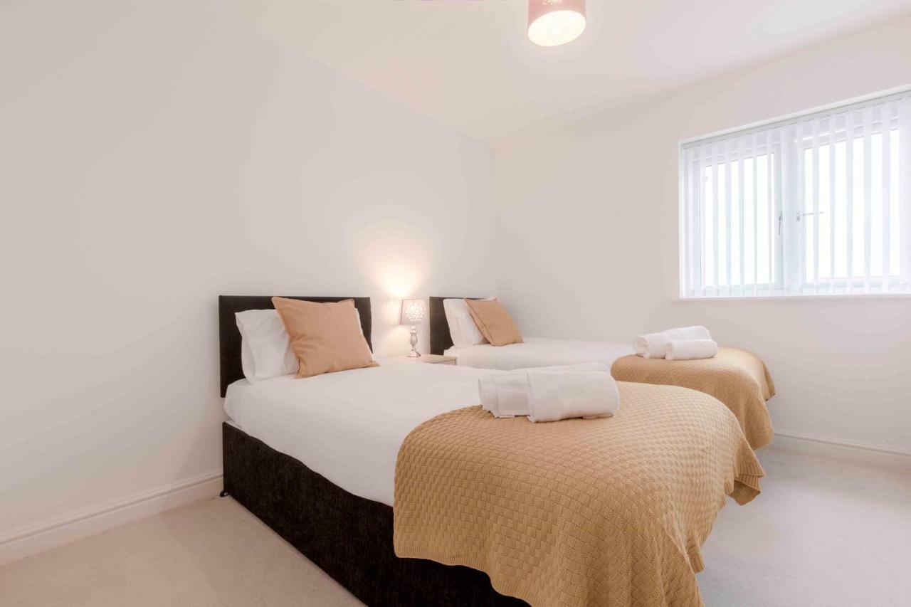 The Penthouse @ Waterside Grange Διαμέρισμα Σλόουθ Εξωτερικό φωτογραφία